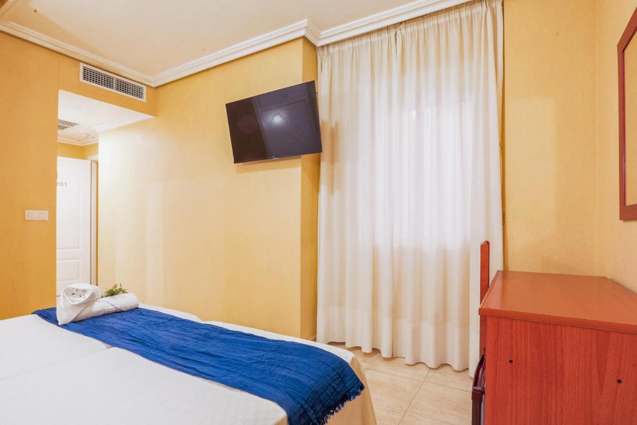 Hotel Tuto Torrevieja Kültér fotó