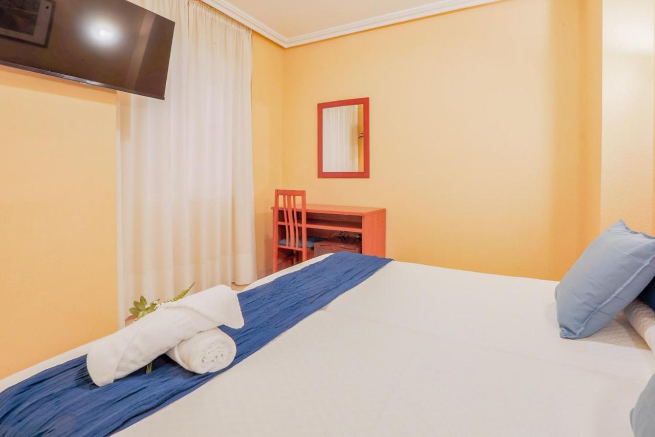 Hotel Tuto Torrevieja Kültér fotó