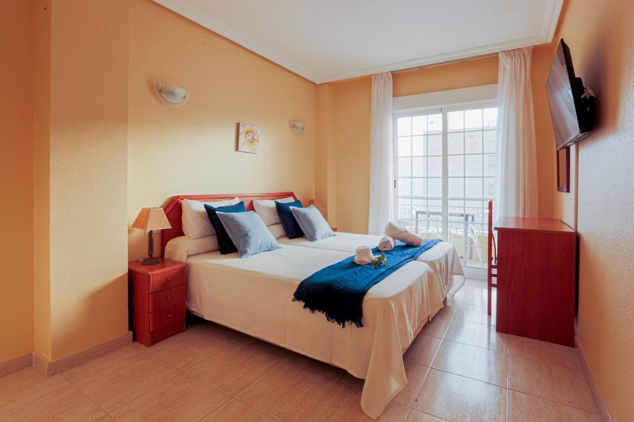 Hotel Tuto Torrevieja Kültér fotó