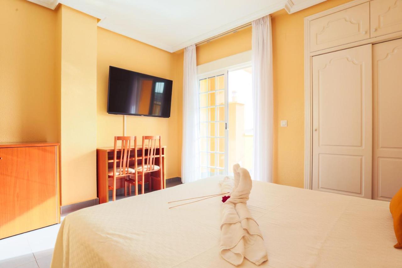 Hotel Tuto Torrevieja Kültér fotó