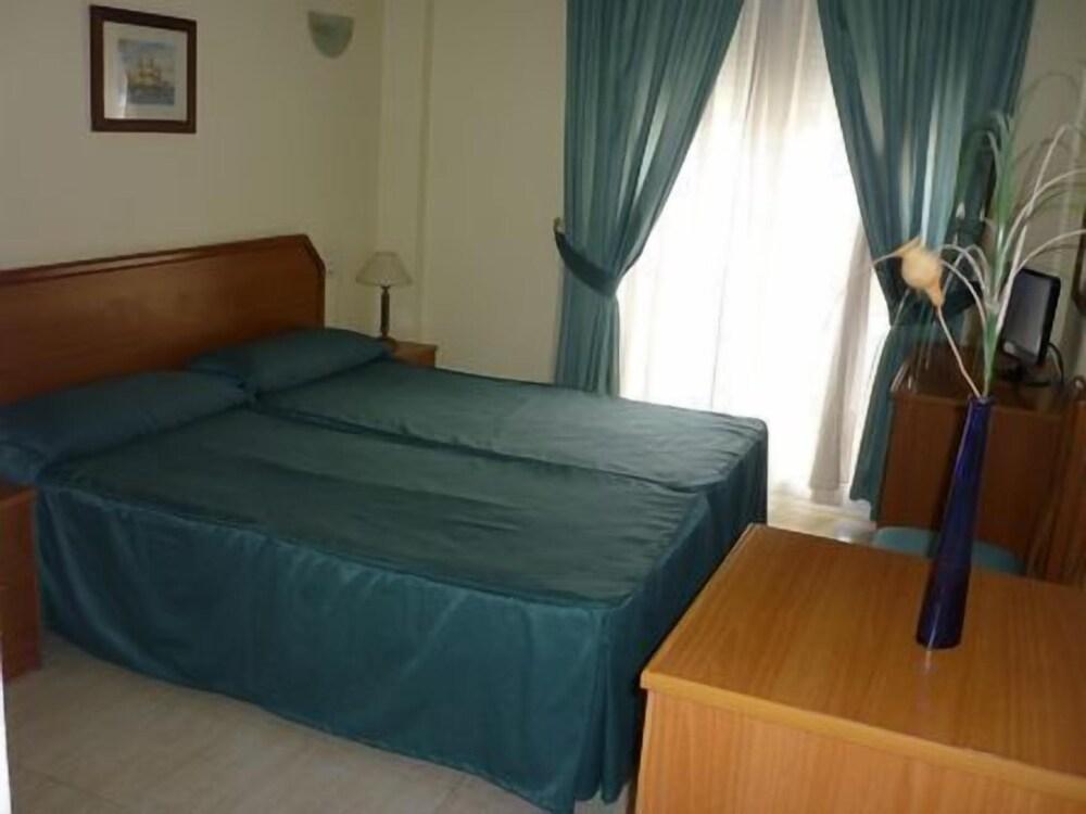Hotel Tuto Torrevieja Kültér fotó